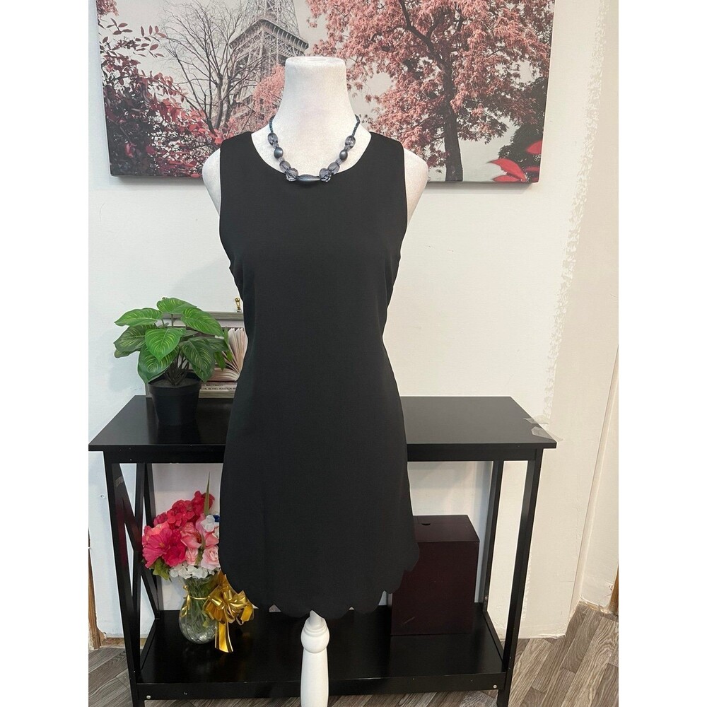 Monteau Los Angeles Black Scalloped Shift Dress Sleeveless Zipper Back Size M
